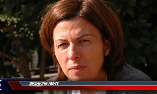 Area Woman Publicly Breastfeeding Stranger’s Babies to Normalize Public Breastfeeding